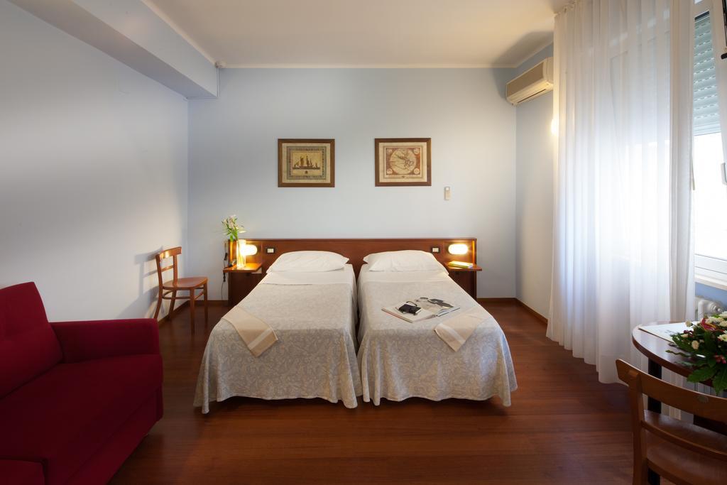 Hotel Mariani Jesi Extérieur photo