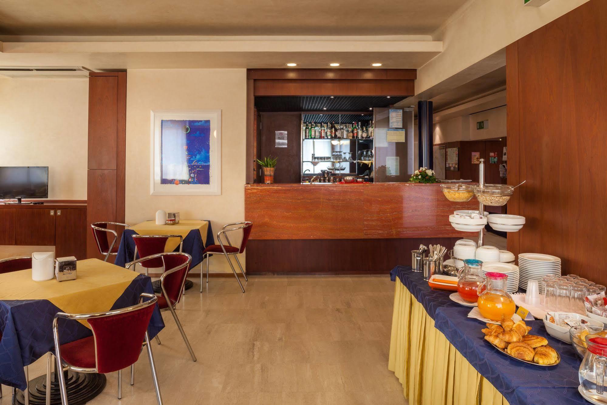 Hotel Mariani Jesi Extérieur photo