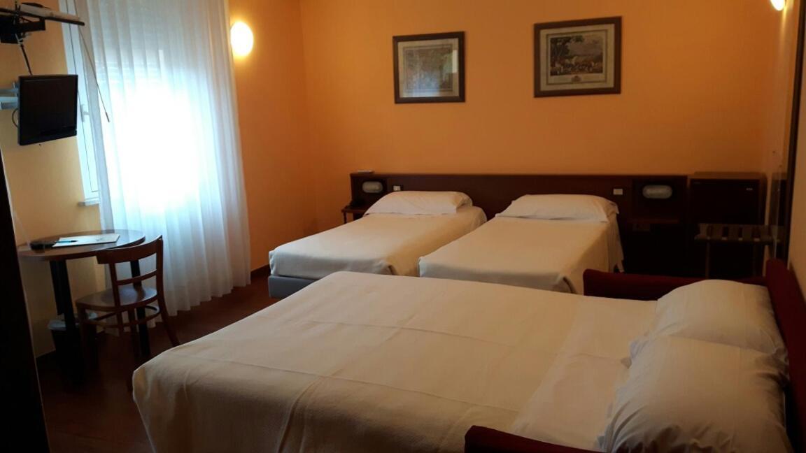 Hotel Mariani Jesi Extérieur photo